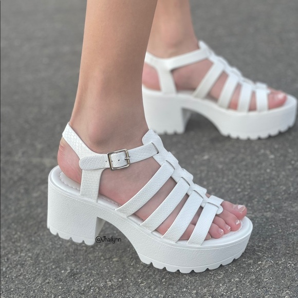 Snake print lug sole chunky heel sandal - Picture 7 of 8